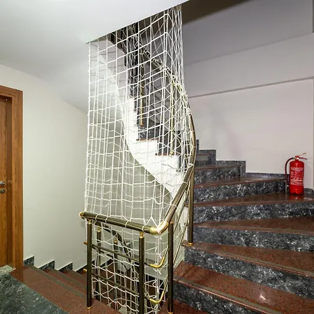 Aras Life Szálloda 3*